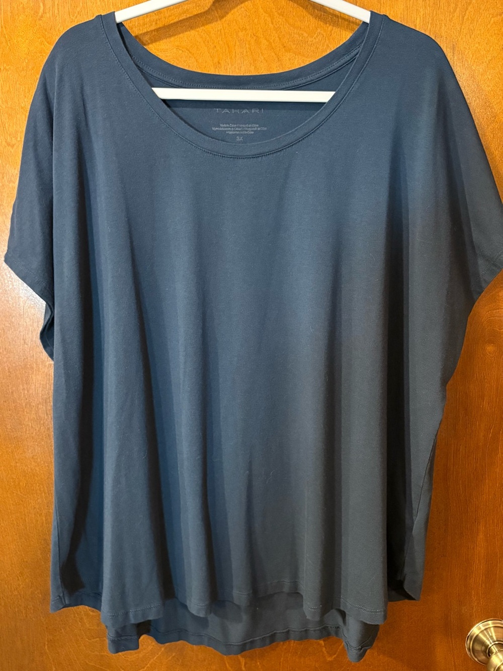 Tahari Navy Scoop Neck Short Sleeve Top
